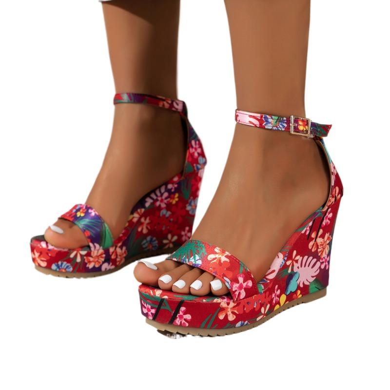 Móda 2024 Vodotěsné Princeznovský styl Módní a Odolné Dojíždění Instagram Léto Klínový podpatek Vysoké podpatky Sandály Zahraniční obchod