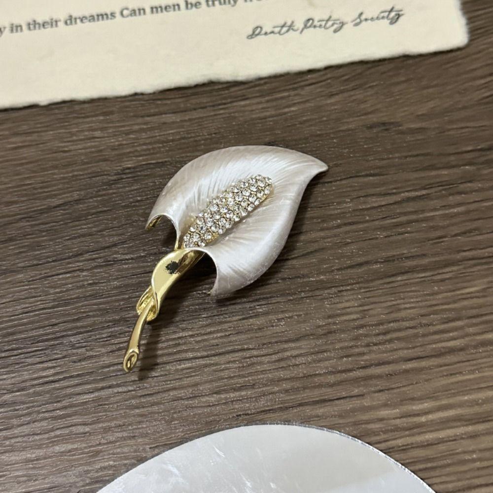 Minority Design Exaggerated Brooches Jewelry Accessories Women Brooch Metal Flower Brooches  Daily
