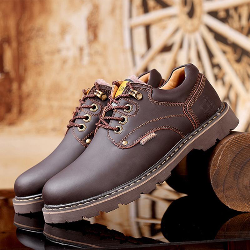 branded casual shoes