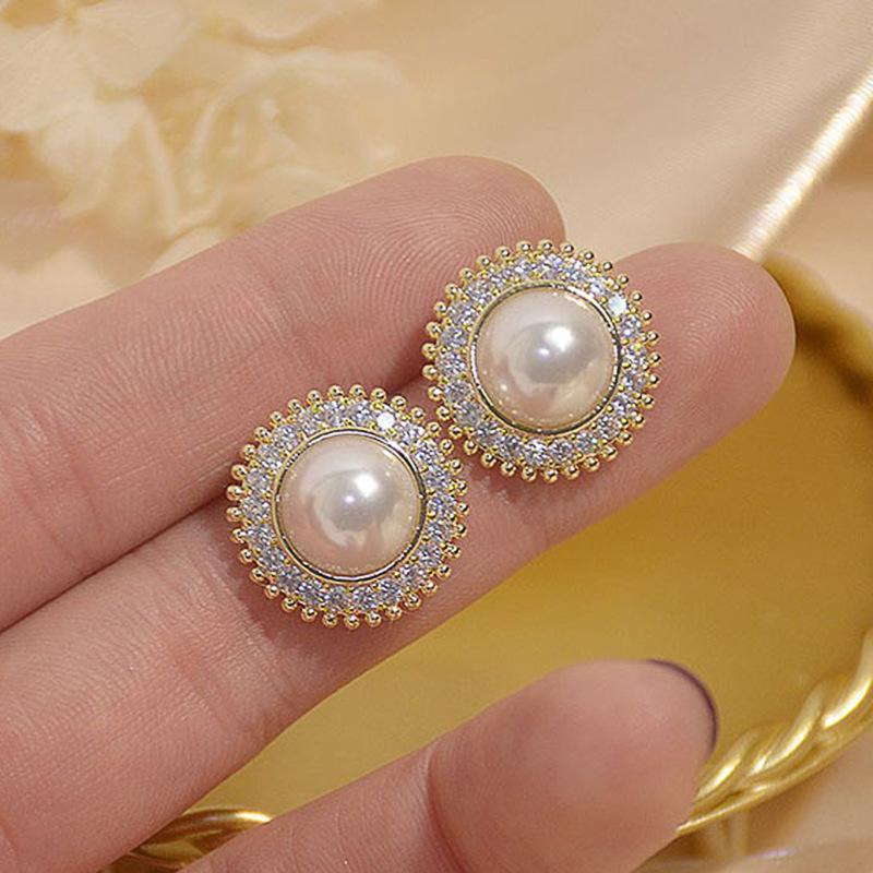 Elegant, Rund, Hochwertiger Funkelnder Zirkon Perlenbesetzter Kopfschmuck mit einem Nischen-Design, Brautohrringe im Ins-Stil Großhandel