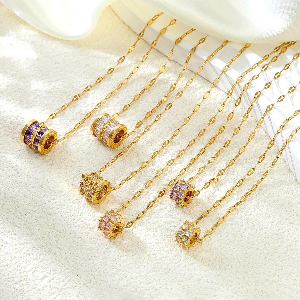 Korean Style Luxurious Rhinestone Pendant Titanium Steel Necklace - Women's Versatile Non-Fading Fashion