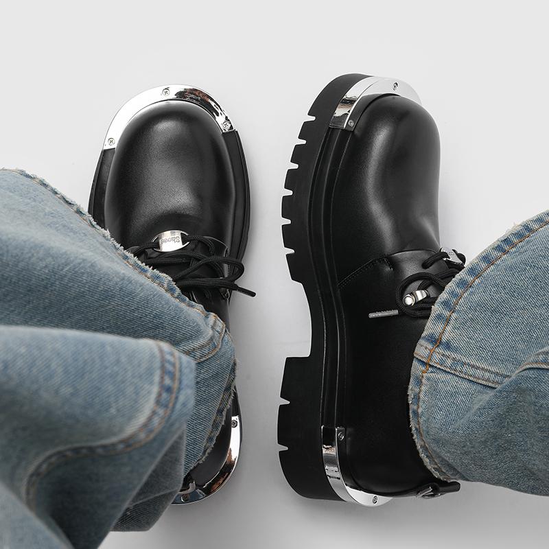 Modische schwarze Lederschuhe mit dicker Sohle Klassische und trendige Designs des Designers Outdoor-Mode Straße 38-46 Luxusschuhe Klassisch Heiß