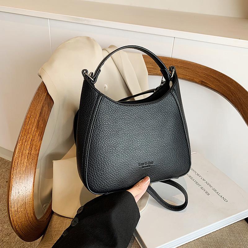 Ielgy High-End Western Style Bucket Underarm Bag Simple All-Match Portable Shoulder Bag