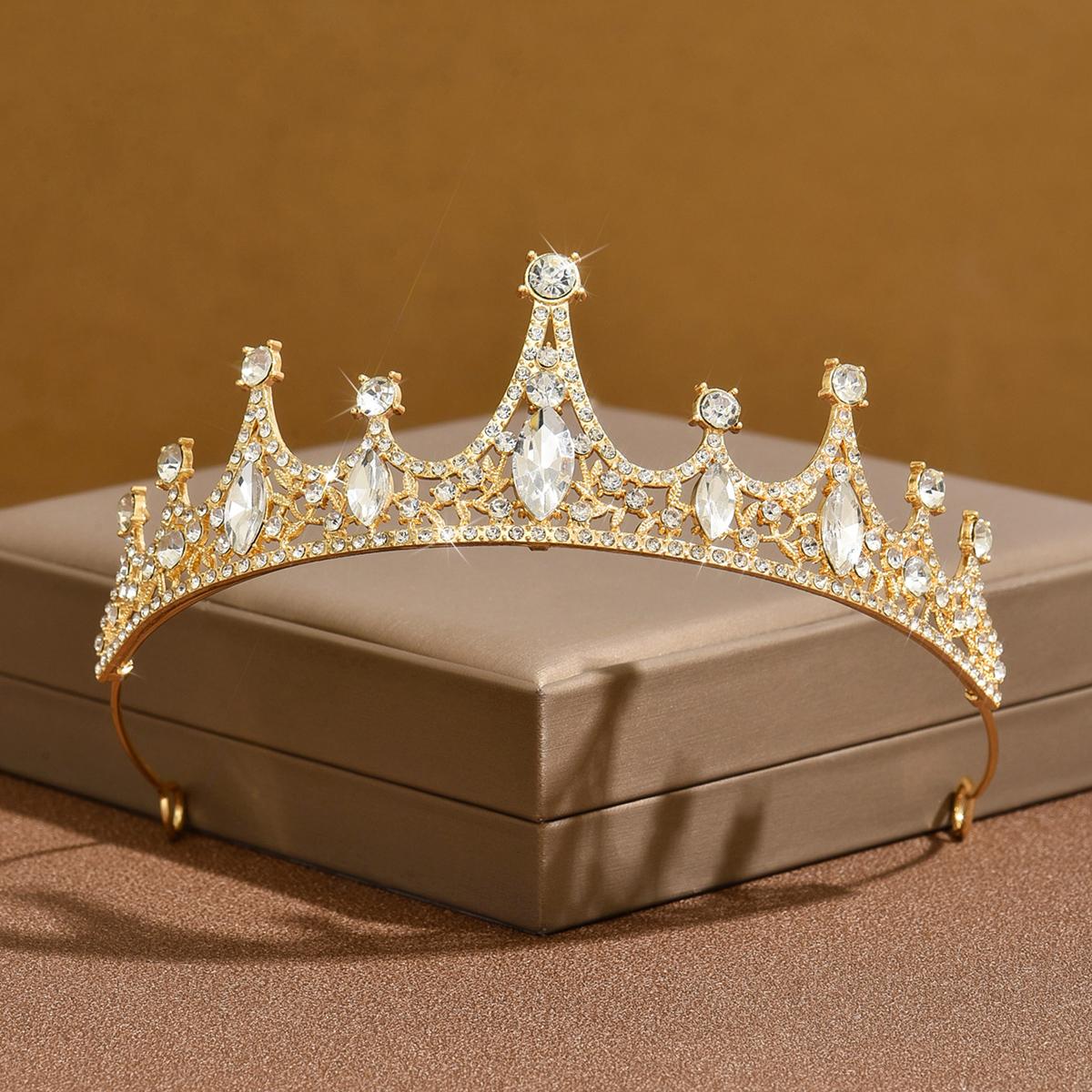 

Ladies Fashion Design Crown Necklace Earrings Jewelry Set Suitable for Wedding, Party, Festival Gifts