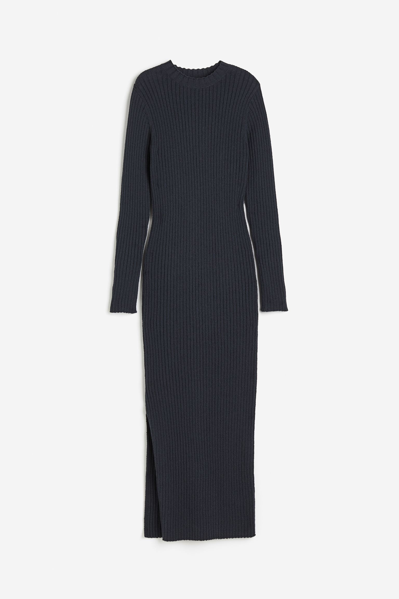 

Длинное платье вязки в рубчик