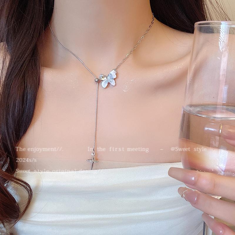 Light Luxury Niche Titanium Steel Necklace Women's Senior Design Sense Zircon Bow Clavicle Chain Neck Chain