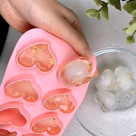 Ice Cube Mold Love Shape Silicone 8-Cavity Ice Cube Tray for Chocolates Jelly Puddings Cake Decorations Romantic Ice Cube Maker