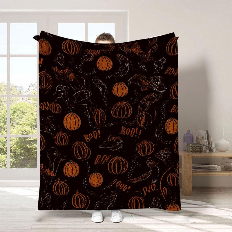 Warm Halloween Flannel Blanket - Cartoon Ghost & Pumpkin Design