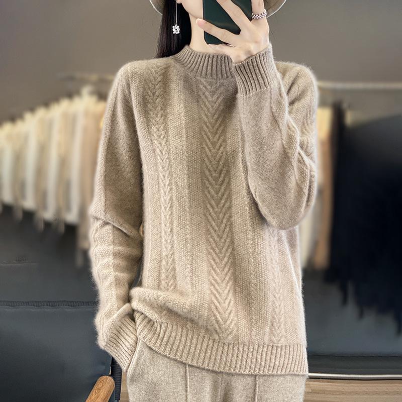 2025 Autumn/Winter Women's Loose Warm Knit Pullover with Half-High Neck and Raglan Sleeves in Korean Style