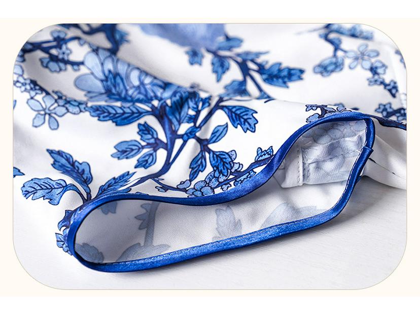 Cheongsam-Kleid mit chinesischem Tusche-Druck