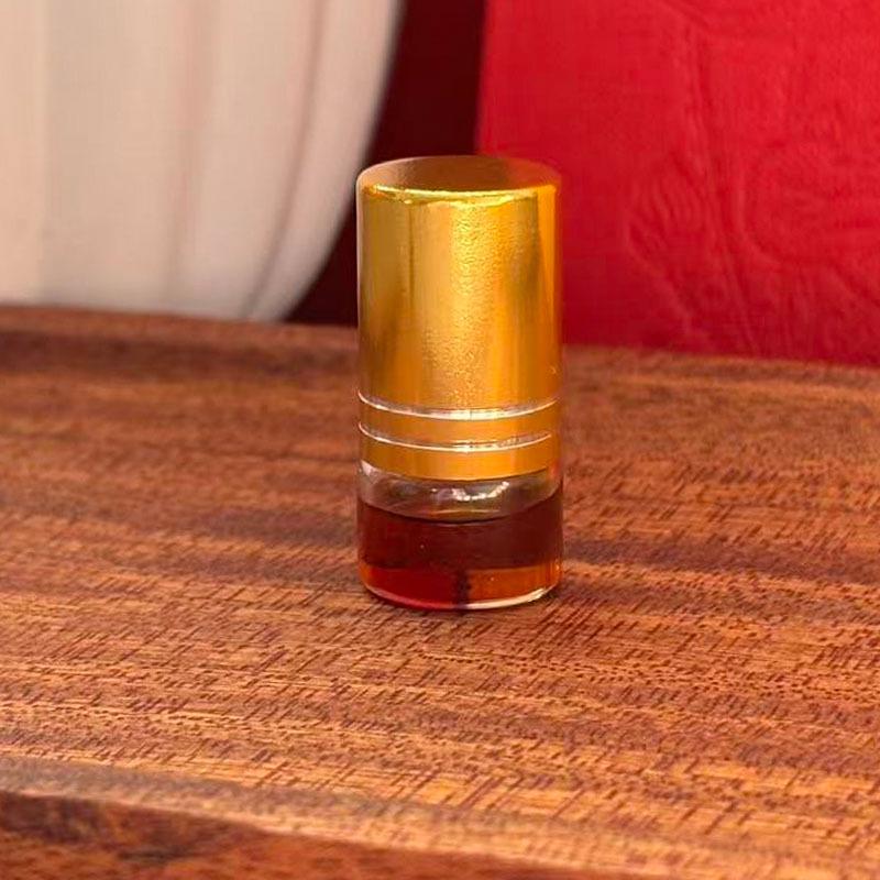 Kinan Agarwood Essential Oil - Pure, Long-Lasting Natural Incense Fragrance, Undiluted, In Stock for Household Use