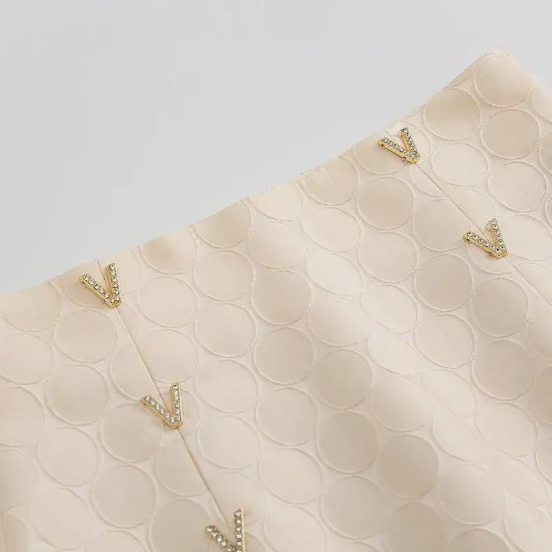 Women's 2024 Chic A-Line Jacquard Skirt - High Waist, Stylish & Versatile for Spring & Autumn