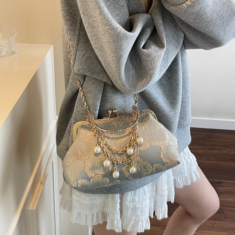 Cheongsam Bag Temperament Elegant Dinner Clip Bag Portable Mouth Gold Bag Pearl Bag Crossbody