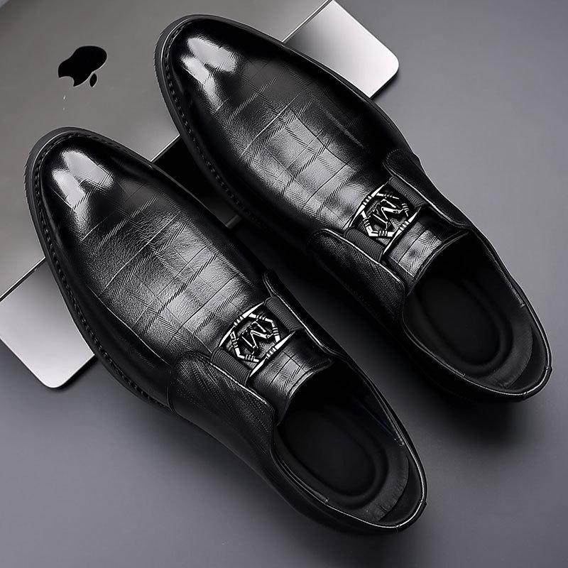 Leather shoes men's business leather 2025 new British men's embossed casual foot cover single shoes versatile groom formal men