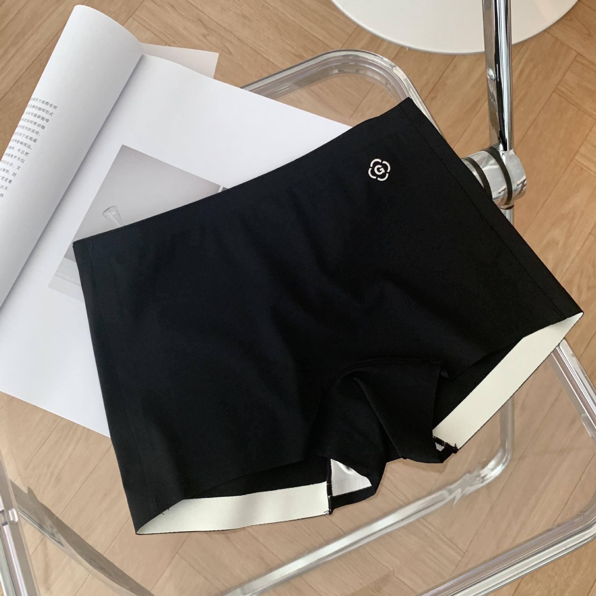 

Женские весенне-осенние боксеры-брифы без следов на животе и талии XL чёрный