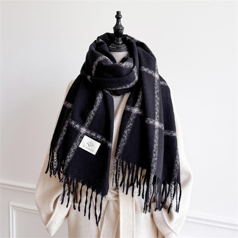 Luxury Plaid Scarf for Women Men Big Size Warm Cashmere Shawl Designer Pareo Lady Pashmina Poncho British Headscarf Bufanda