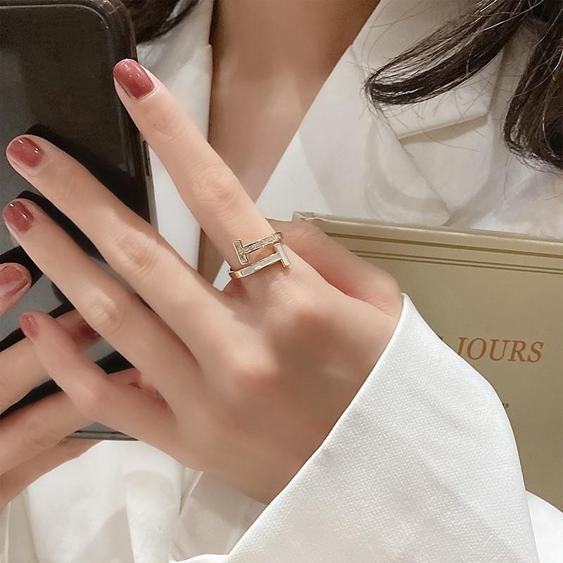 Open Trendy Adjustable Ring With Stunning Shell Inlay And Water Embellishments Diamond