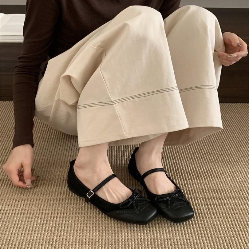 In the autumn of 2025, the new models cover the ancient square head flat Mary Jane shoes, women's versatile bow, shallow mouth single shoes, women's