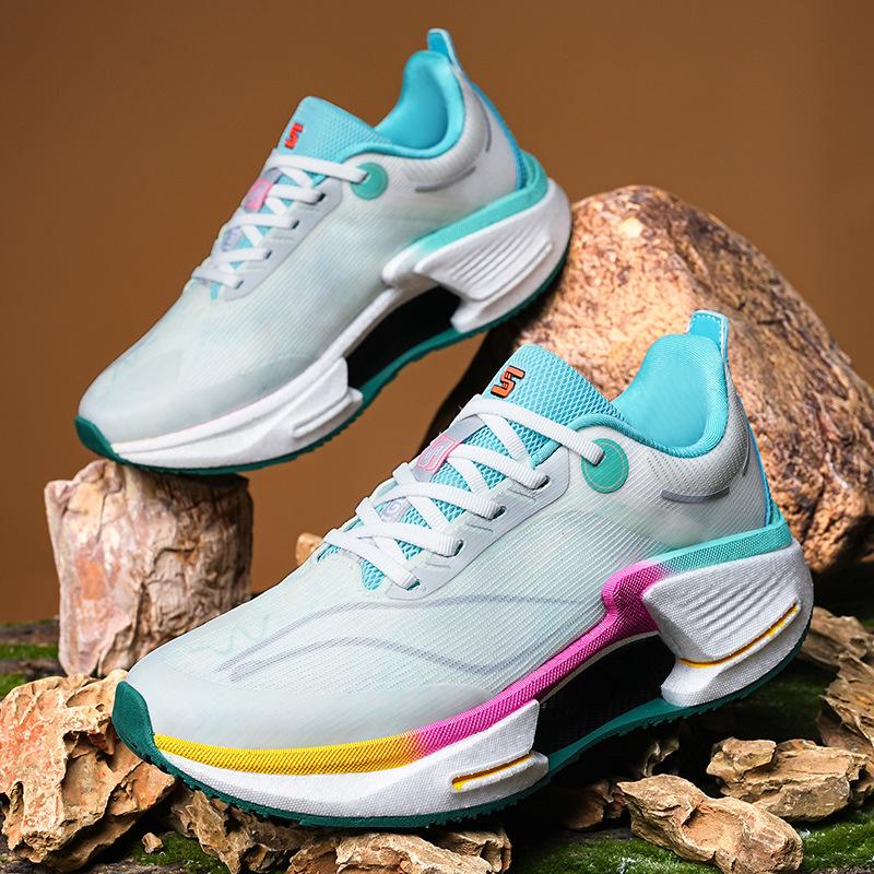 Autumn and winter new casual sports shoes hollow cushioning racing large size running shoes hiking leisure