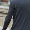 Erkek İlkbahar Tişört Uzun Kollu Bisiklet Yaka Düz Renk Pullover Yumuşak Sıcak Bol Başparmak Delikli Erkek Tişörtü Erkek Giyim