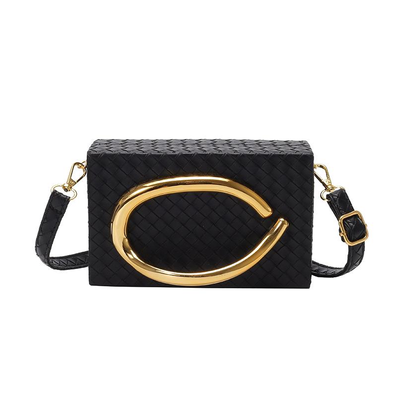 

Женская сумка 2025 новая европейская и американская мода персонализированная ретро вечерняя сумка Xiaoxiangfeng ромбовидная на плечо сумка-коробка тренд чёрный