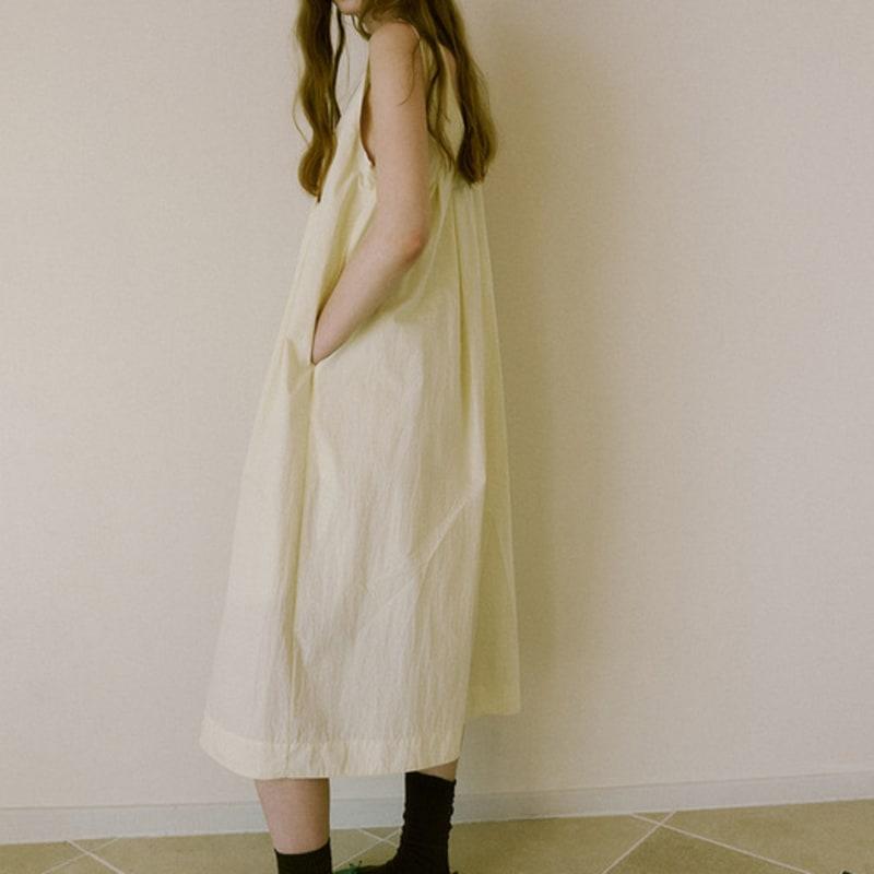 GREENBUTTER Net stripe Socks (Brown)