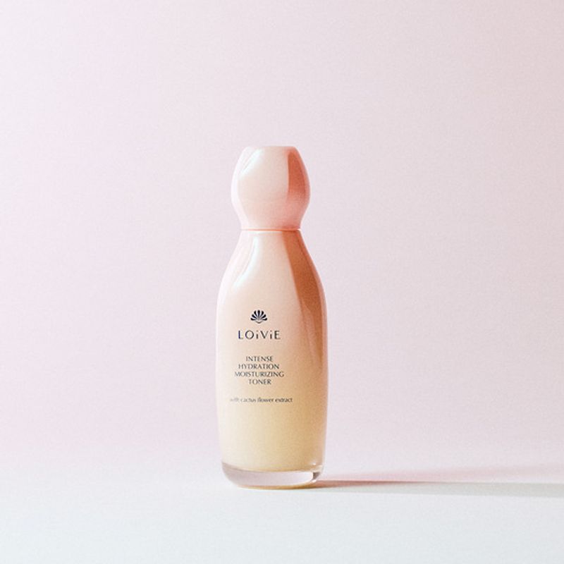 LOIVIE Intense Hydration Moisturizing Toner single type