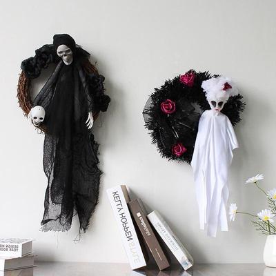 Halloweenská párty dekorace pro domov Černobílý věnec duchů Závěsná ozdoba na zeď Halloweenská párty Domácí dekorační rekvizity 2023 Nové
