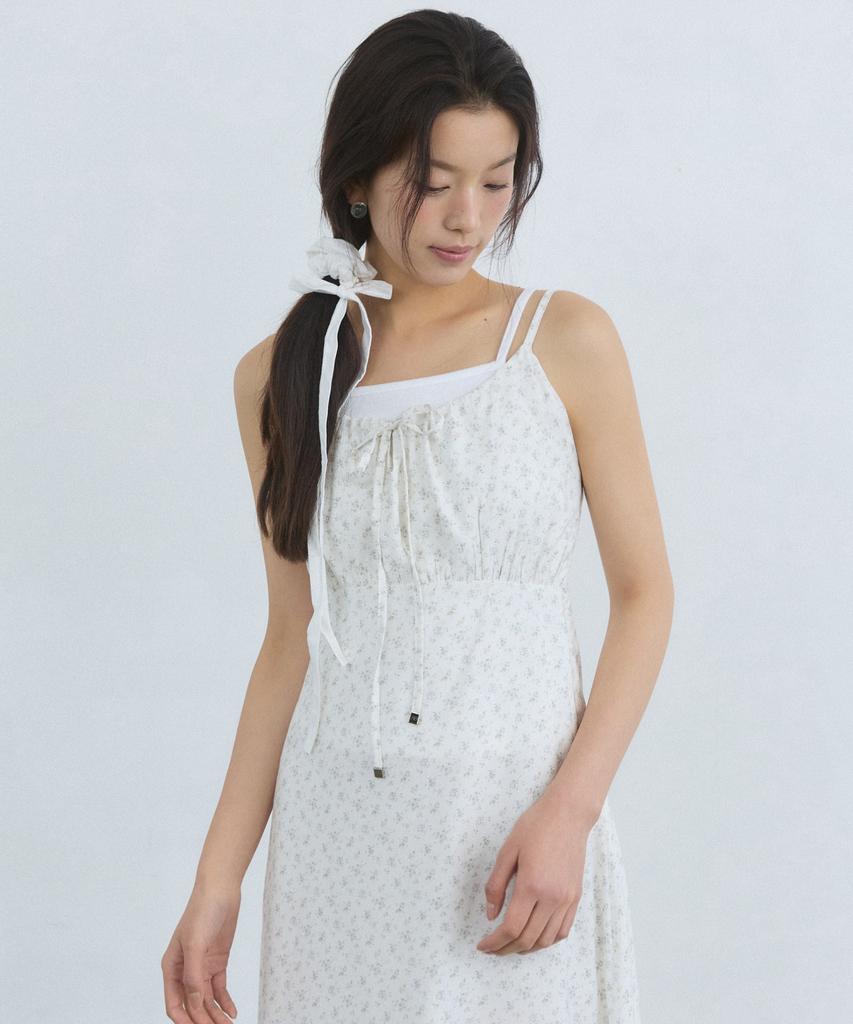 Adowl Vintage Pattern Shirring Ribbon Dress - White