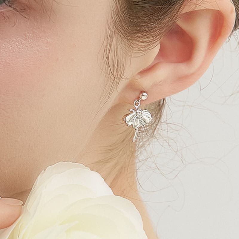 UNI.J [Cotidiano]Signature Flower Silver Earring Ie406