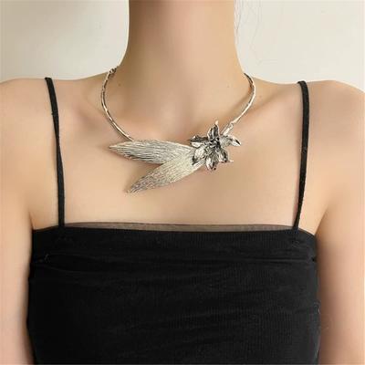 Tooxika Ağır Hizmet Abartılı Tasarım Metal Bıçak Yağ Damlası Kuyrukkakan Kuyruğu Çiçek Yaka Moda Mizaç Köprücük Kemiği Zincir Kolye