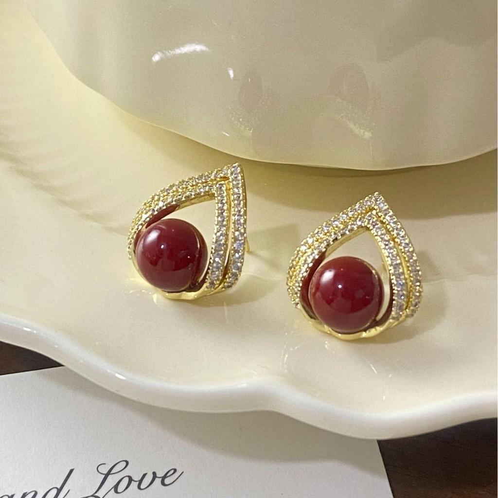 Elegant Zirconia-Studded Red Pearl Geometric Earrings