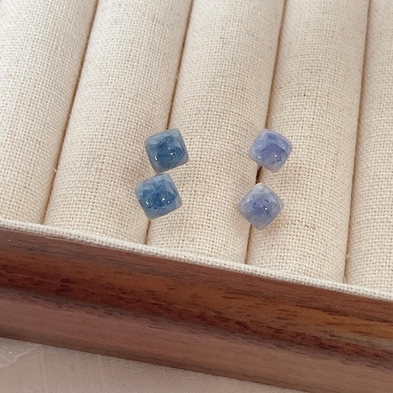 Eisriss Quadratische Ohrstecker, Stahlstifte, Kleine Ohrringe, Nischen- und Einfache Damenohrringe, Leicht und Frisch, Süße Ohrringe
