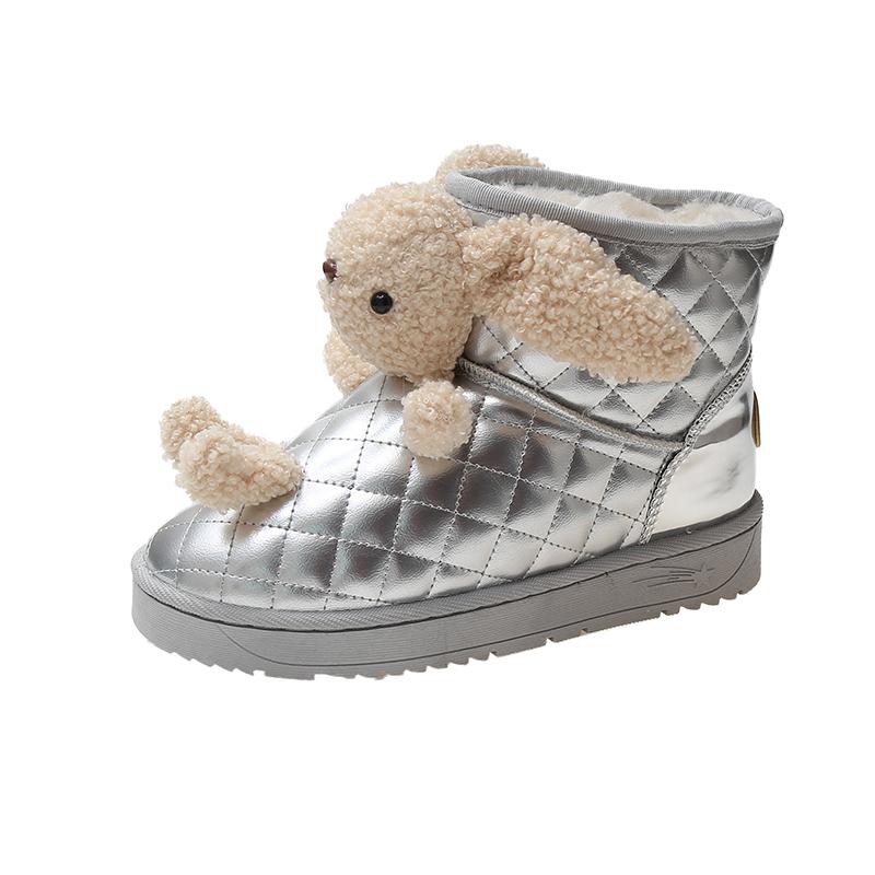 

Распродажа женской обуви. Новинка 2024 года. Женские ботинки без шнуровки. Зимние утолщенные короткие плюшевые ботильоны. Теплые зимние ботинки с милыми мультяшными девушками. 40 серебряный