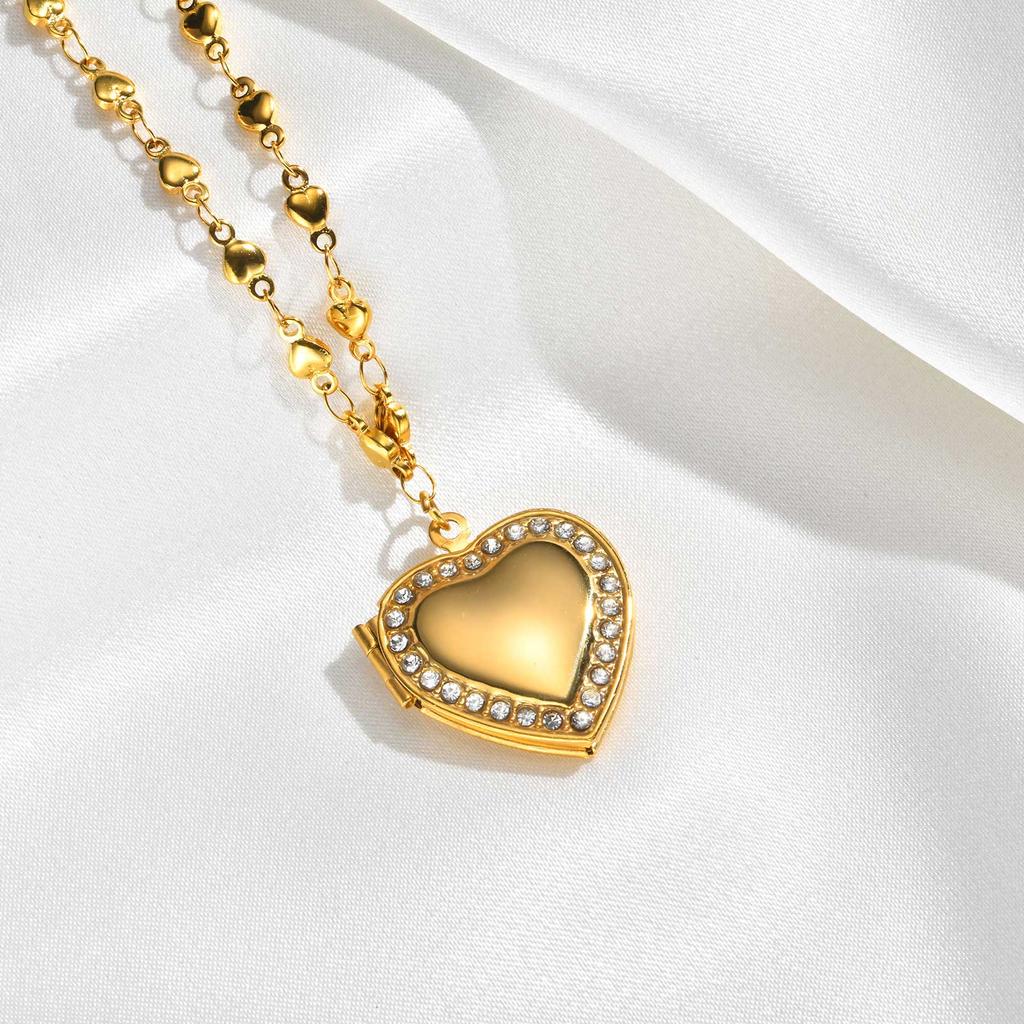 Romantic Heart Locket Pendant for Women Stainless Steel Photo Frame Openable Necklace Heart Chain Necklaces Charm Jewelry Gift