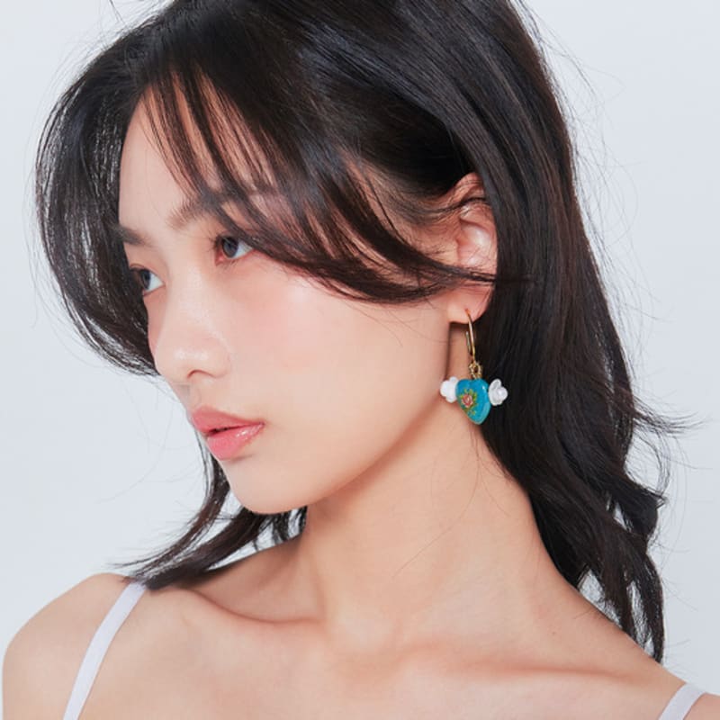 LOVUEE Blooming From My Heart Earrings