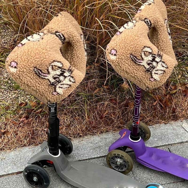 1 Pair Cartoon Scooter Mittens Children's Balance Car Gloves Warm and Soft Hand Gloves for Outdoor Sports Activities