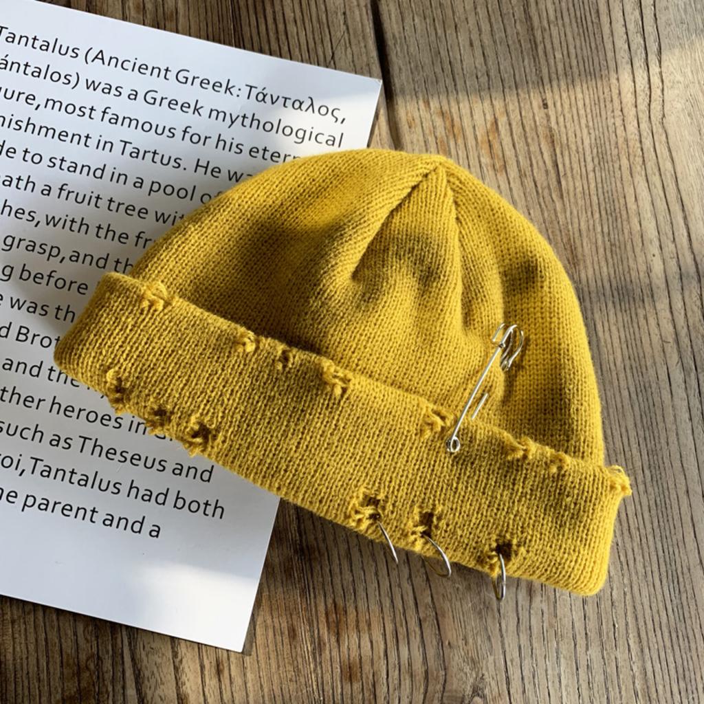 Ripped knit for men and women, trendy /winter , cool and sophisticated, melon-shaped hat