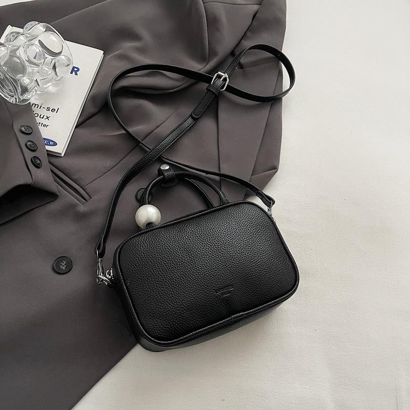 Summer Popular Small Bag Women's New Fashion Versatile Messenger Bag High-end Portable Small Square Bag