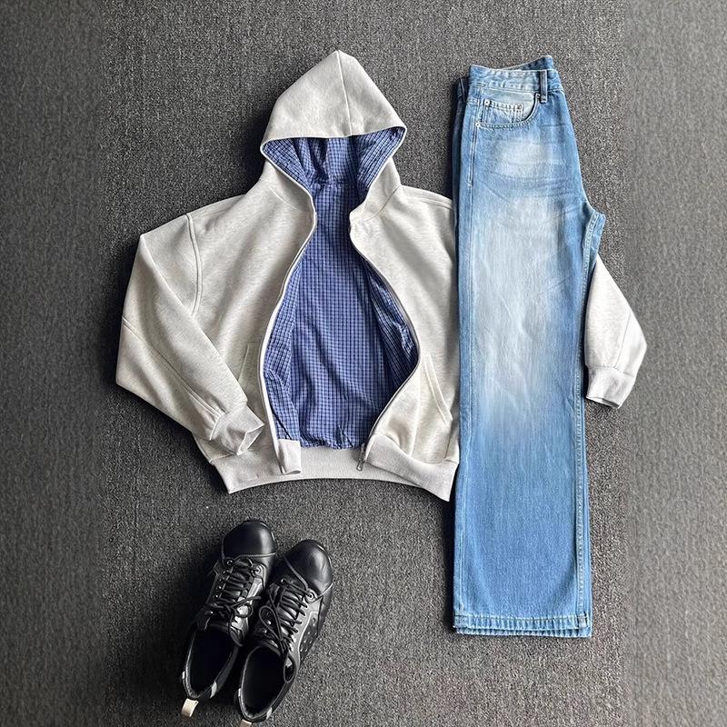 Light Gray Hooded Cardigan Sweater Men's Autumn and Winter Plaid Design with Coat on Both Sides.