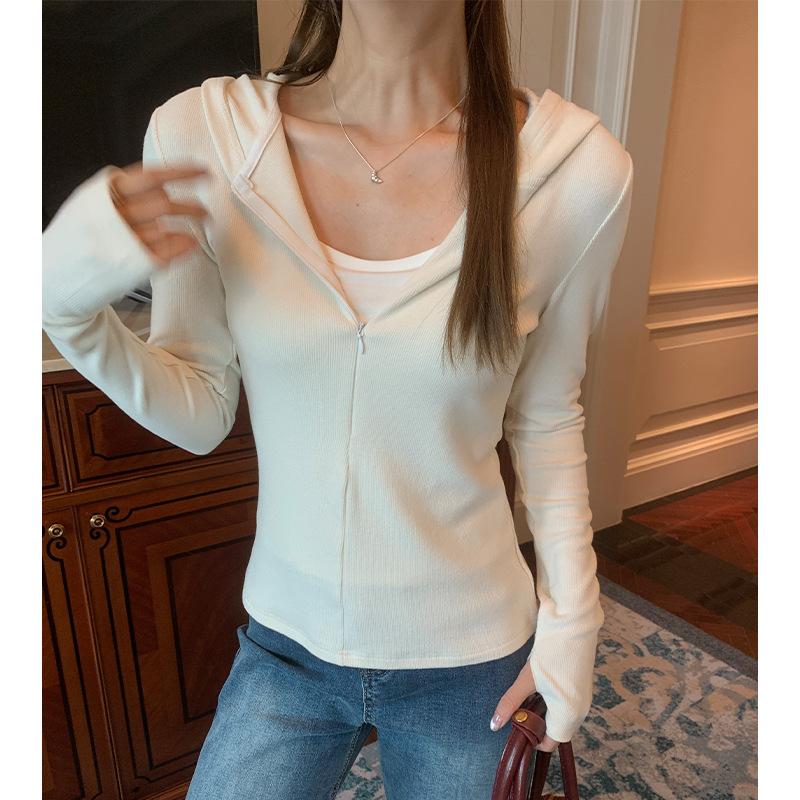 2024 осень-зима новый стиль утолщенная куртка с длинными рукавами на молнии женский вязаный кардиган приталенный топ для невысоких людей XL 3279₽