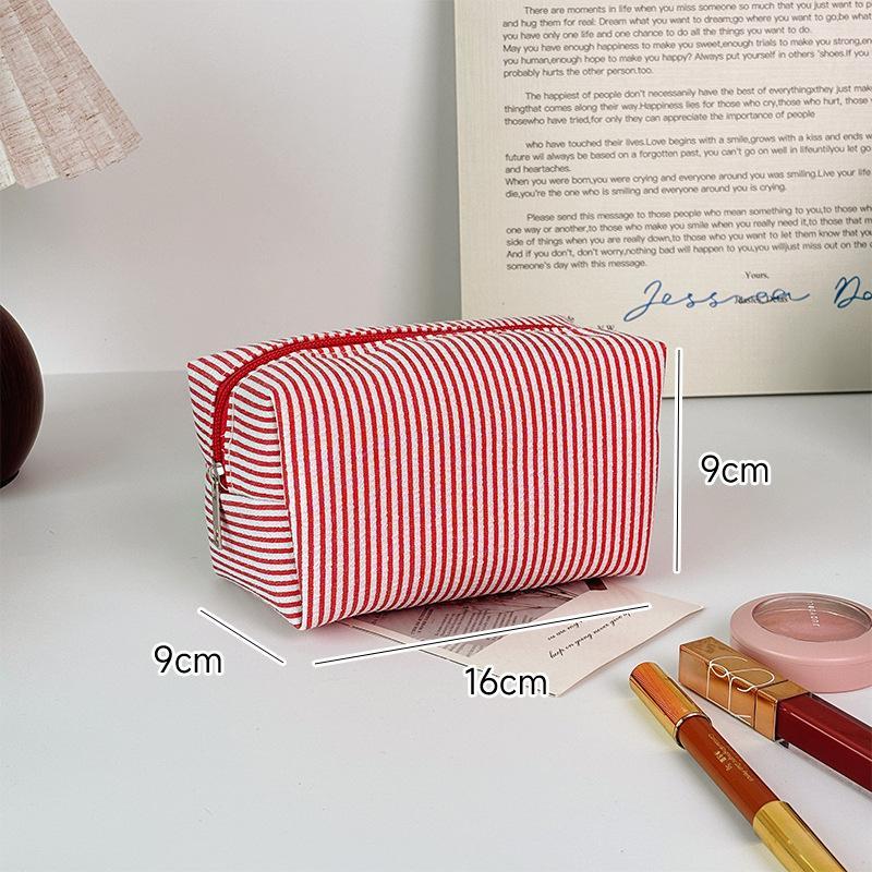 Striped Seersucker Makeup Pouch Large Capacity Durable Zipper Portable Compact Cosmetic Storage Bag for Short Trip Use