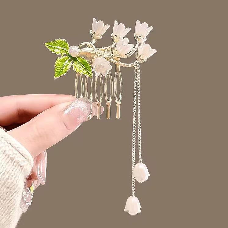 Four Seasons Chinese Tassel Hairpin: Ancient Style Hanfu with Fresh Pearl and Jiangnan Classical Cheongsam Hair Accessory