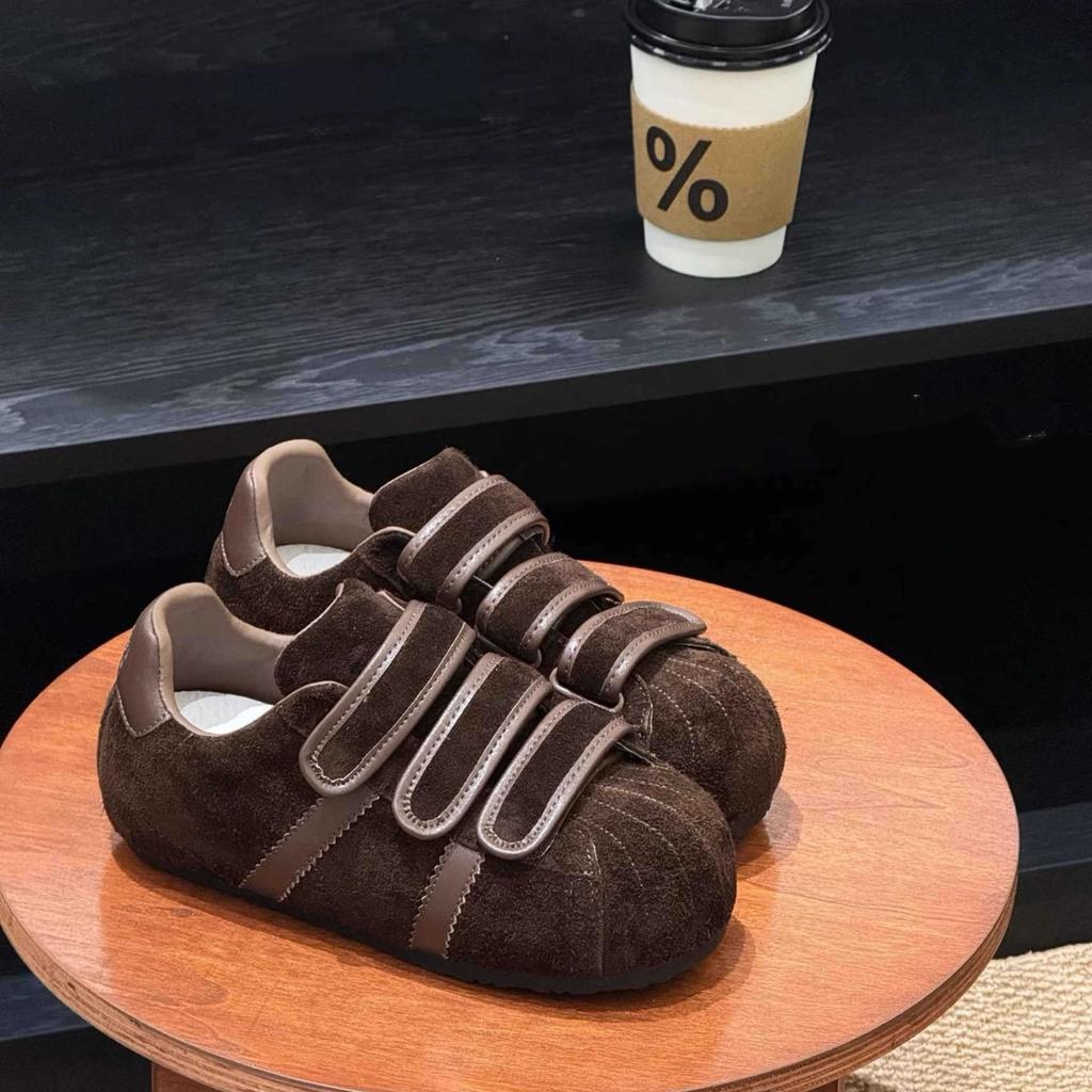 Ugly cute Velcro bread shoes 2025 early autumn new retro platform niche design versatile casual sports shoes