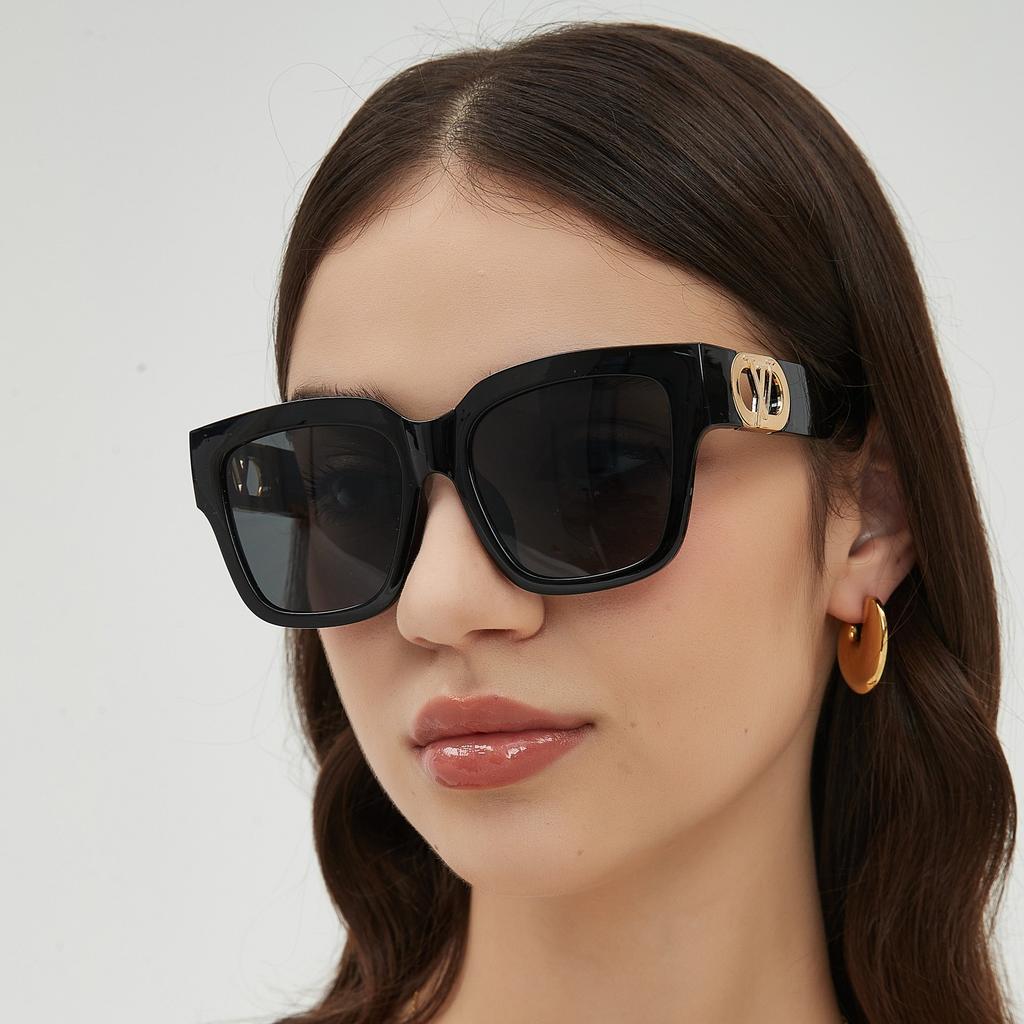 Korean version of large square, European and American retro sunglasses, women's high-end sense line, small face, fashion trend sunglasses,
