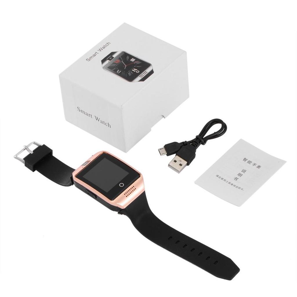 The Q18 smartwatch with a 1.54 inch screen, a SIM-slot and a built-in camera