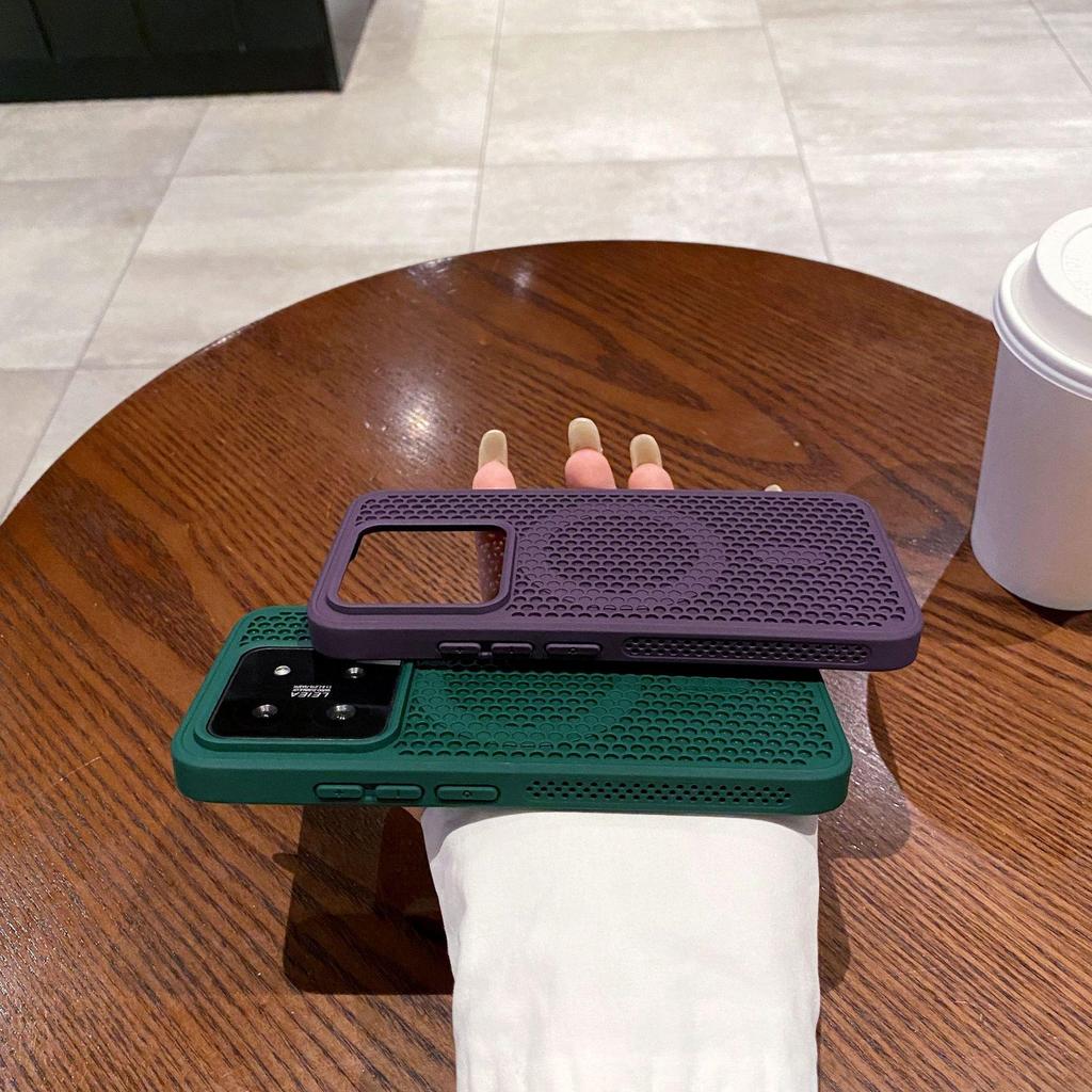 Matný magnetický kryt na telefon Xiaomi 15 Pro pro Redmi K80, design s voštinovou mřížkou, prodyšný odvod tepla, PC materiál.