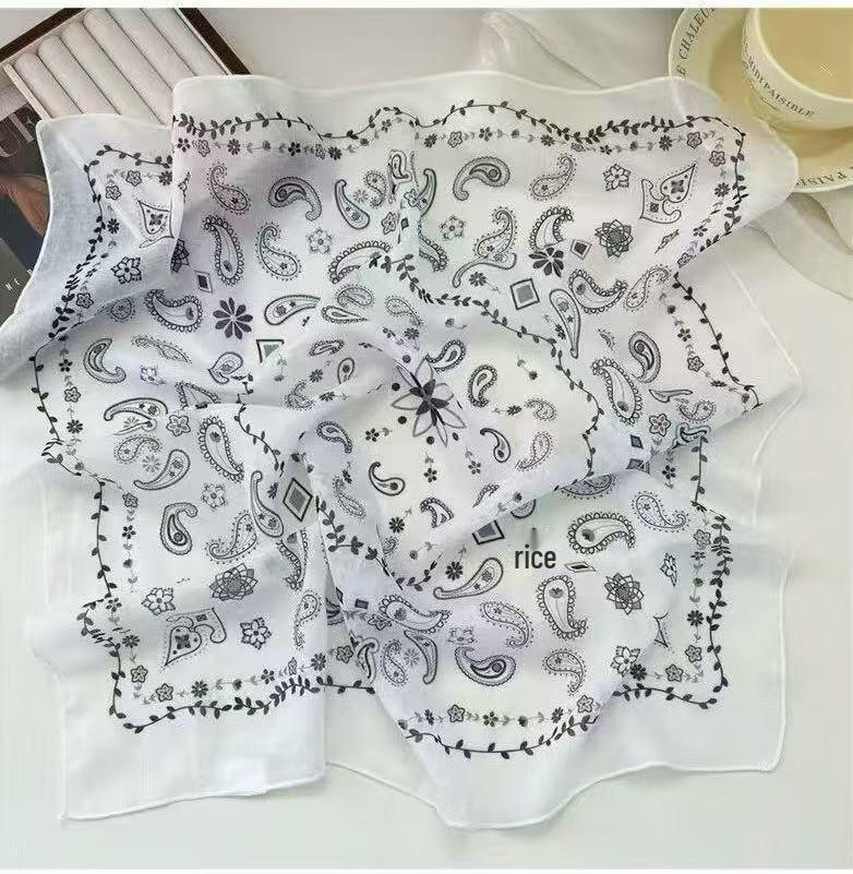 Women's Ethnic Style Leopard Print Scarf - Cotton Linen Silk Blend, Cashew Print, Autumn Accessory