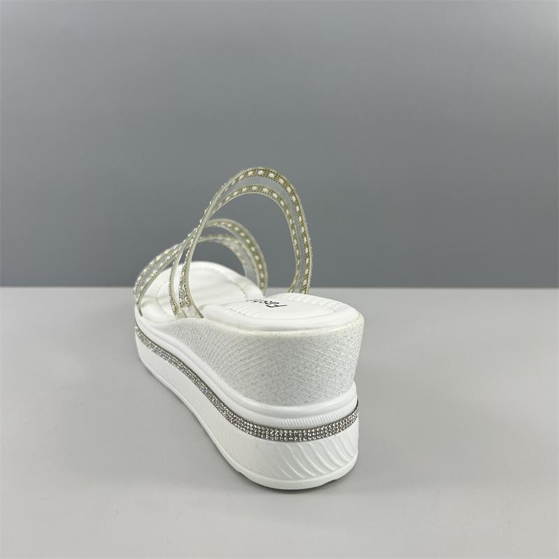 Fashion Shoes Ladies' Slippers Glitter Slides On A Wedge Platform Slipers Women Soft Jelly 2025 Crystal Shoes Woman's Slippers On A Wedg