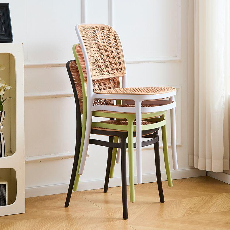Stylish Rattan-Look Casual Dining Chair – Comfortable Patio or Plastic Chair with Woven Backrest